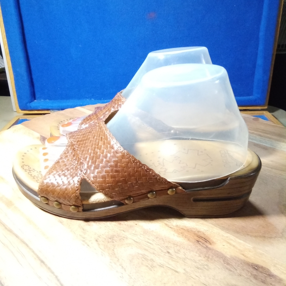 Dansko Brown Leather Cross Strap-Open Back Sandal Clogs Shoes, 39-EU, 9-US